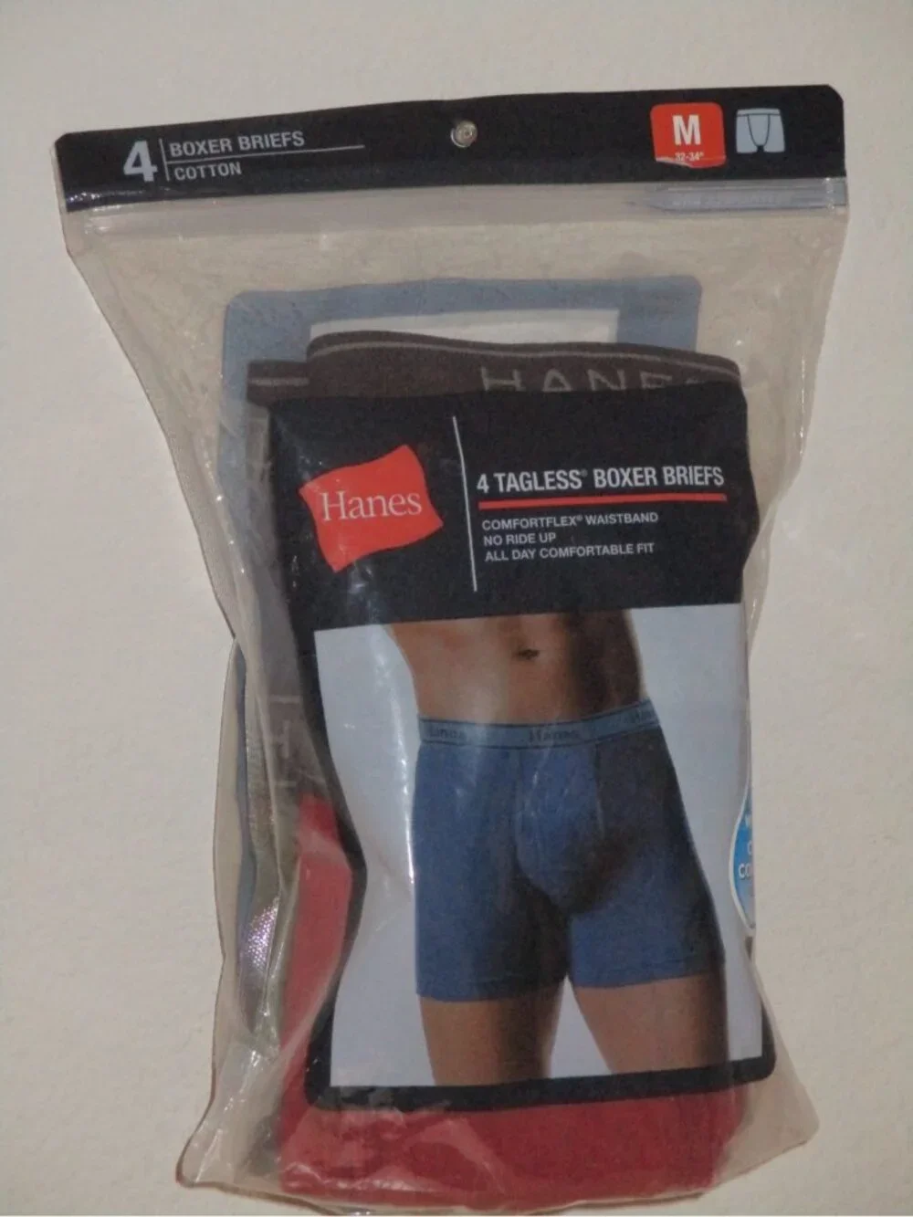 Hanes Lot of 4 Tagless Boxer Briefs Size Medium Comfortable Waistband New Packag